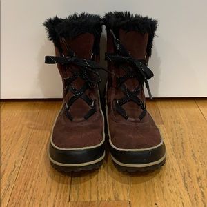 Sorel Tivoli II Suede Winter Burgundy Boots
